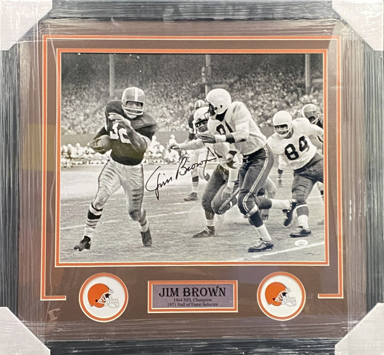 Cleveland Browns Jim Brown Hand Signed Autographed 16x20 Photo Framed with Matting Includes JSA COA